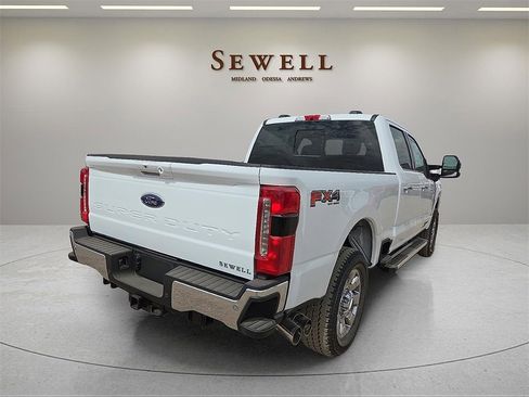 New 2025 Ford F350 Lariat w/ Chrome Package image 4