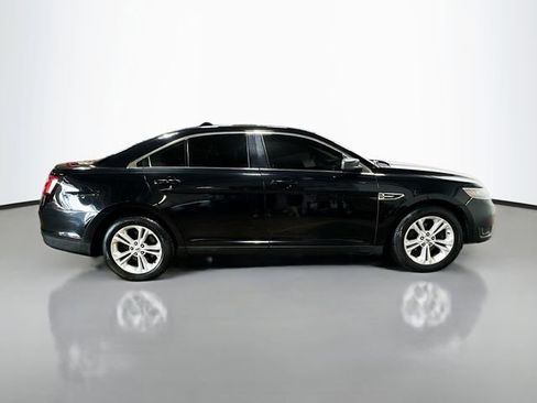 Used 2017 Ford Taurus SE FWD image 6
