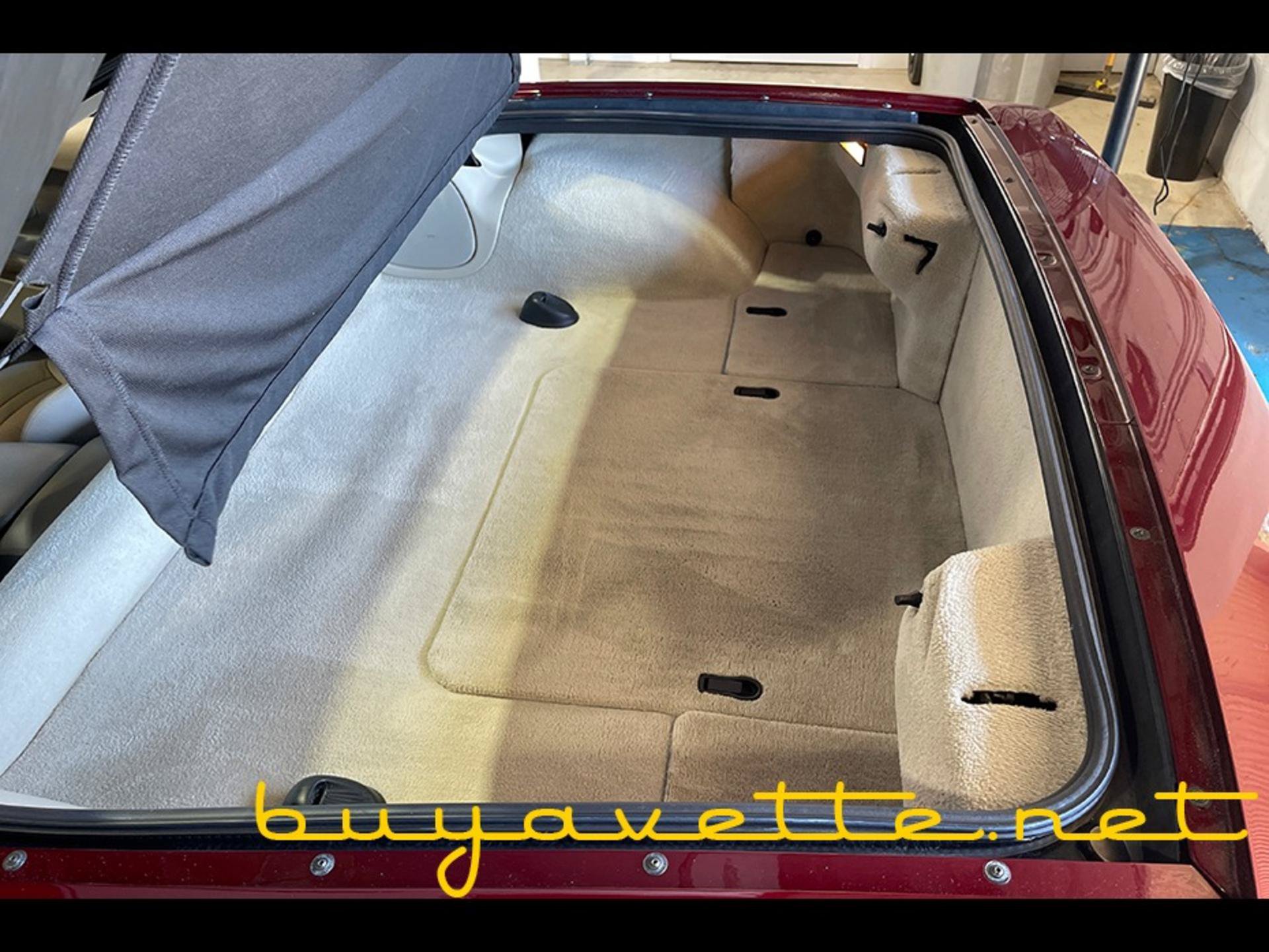 Used 2003 Chevrolet Corvette Coupe w/ Preferred Equipment Group RWD image 21