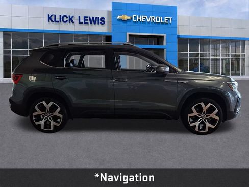 Used 2022 Volkswagen Taos SEL AWD/4WD image 9