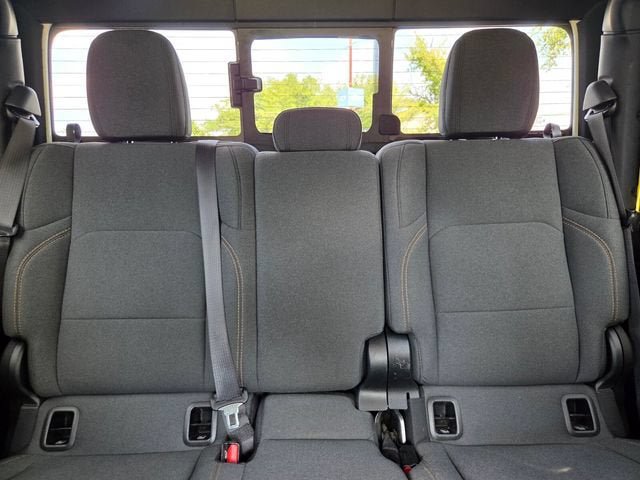 Used 2024 Jeep Gladiator Sport AWD/4WD image 11