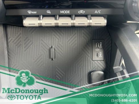 Certified 2025 Toyota Tacoma PreRunner image 14