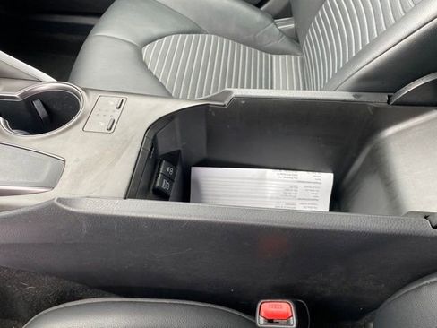 Used 2023 Toyota Camry SE image 13