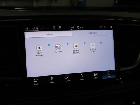 Used 2025 Chrysler Pacifica Select image 24