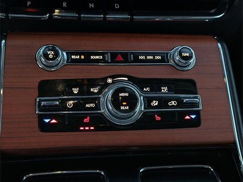 Used 2024 Lincoln Aviator Reserve image 22