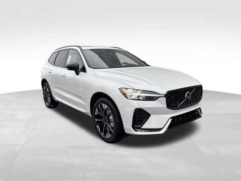 New 2026 Volvo XC60 B5 Plus w/ Climate Package AWD/4WD image 7