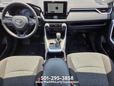 Used 2025 Toyota RAV4 XLE FWD image 12