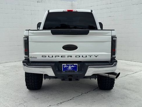Used 2019 Ford F250 XLT AWD/4WD image 11