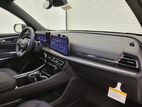 New 2026 Chevrolet Traverse LT w/ Sun and Wheel Package image 40