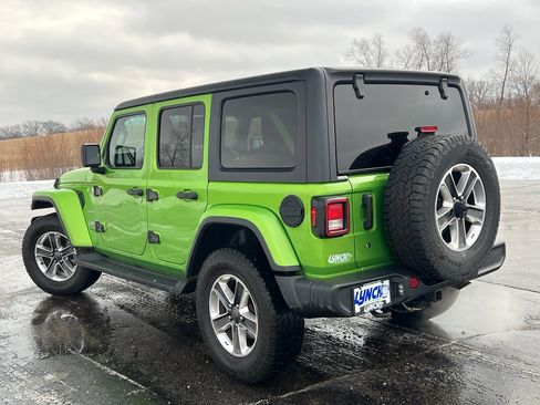 Used 2019 Jeep Wrangler Unlimited Sahara w/ Cold Weather Group image 39