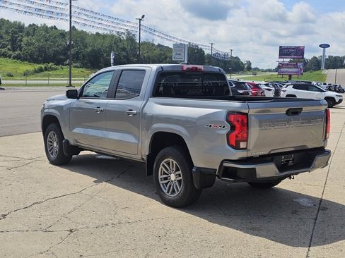 Used 2023 Chevrolet Colorado LT w/ LT Convenience Package II AWD/4WD image 3