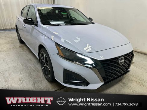 New 2025 Nissan Altima 2.5 SR w/ SR Premium Package image 1