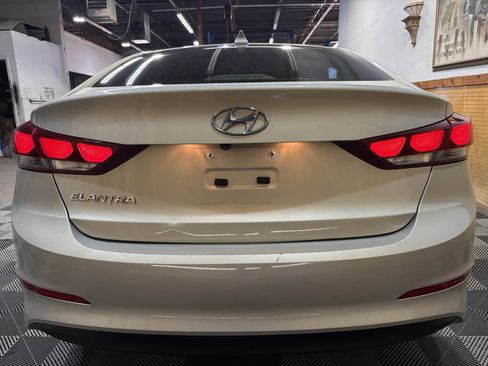 Used 2018 Hyundai Elantra SEL FWD image 4