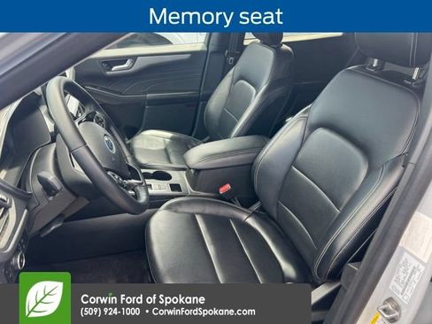 Used 2025 Ford Escape Platinum AWD/4WD image 9