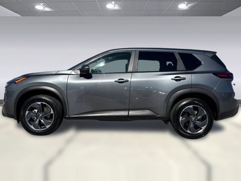 Used 2025 Nissan Rogue SV FWD image 6
