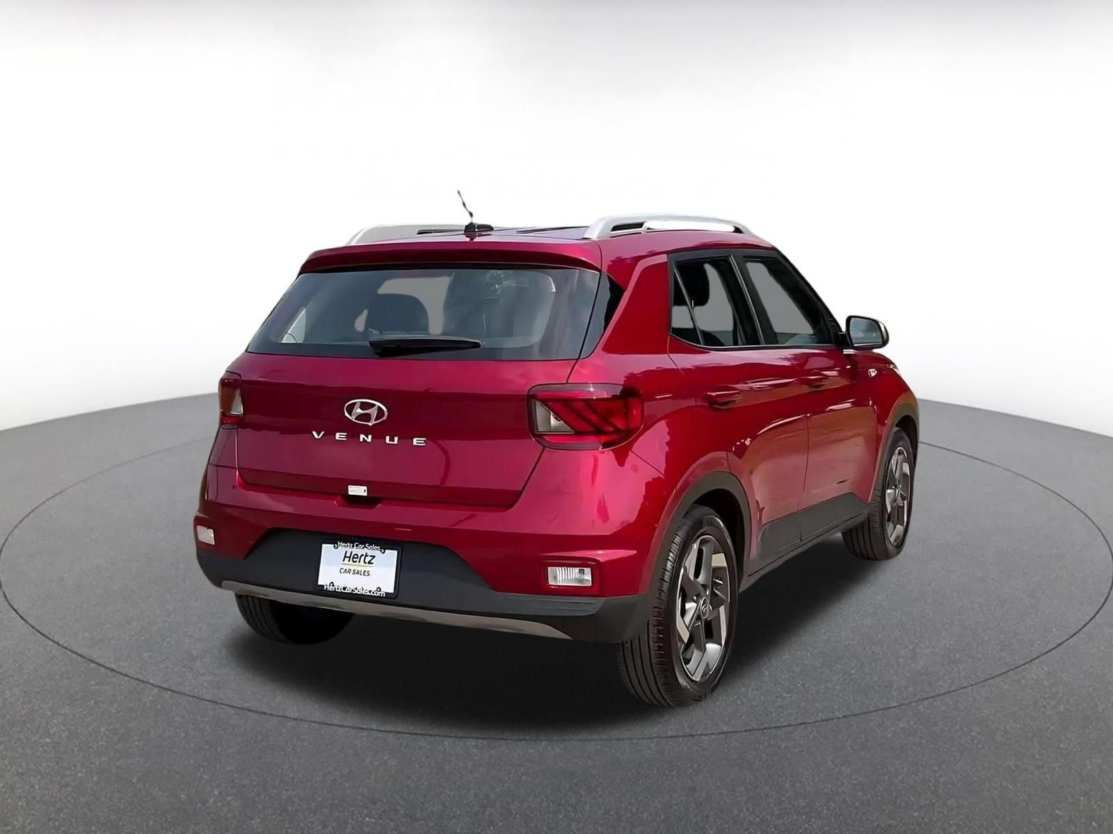 Used 2026 Hyundai Venue SEL FWD image 13