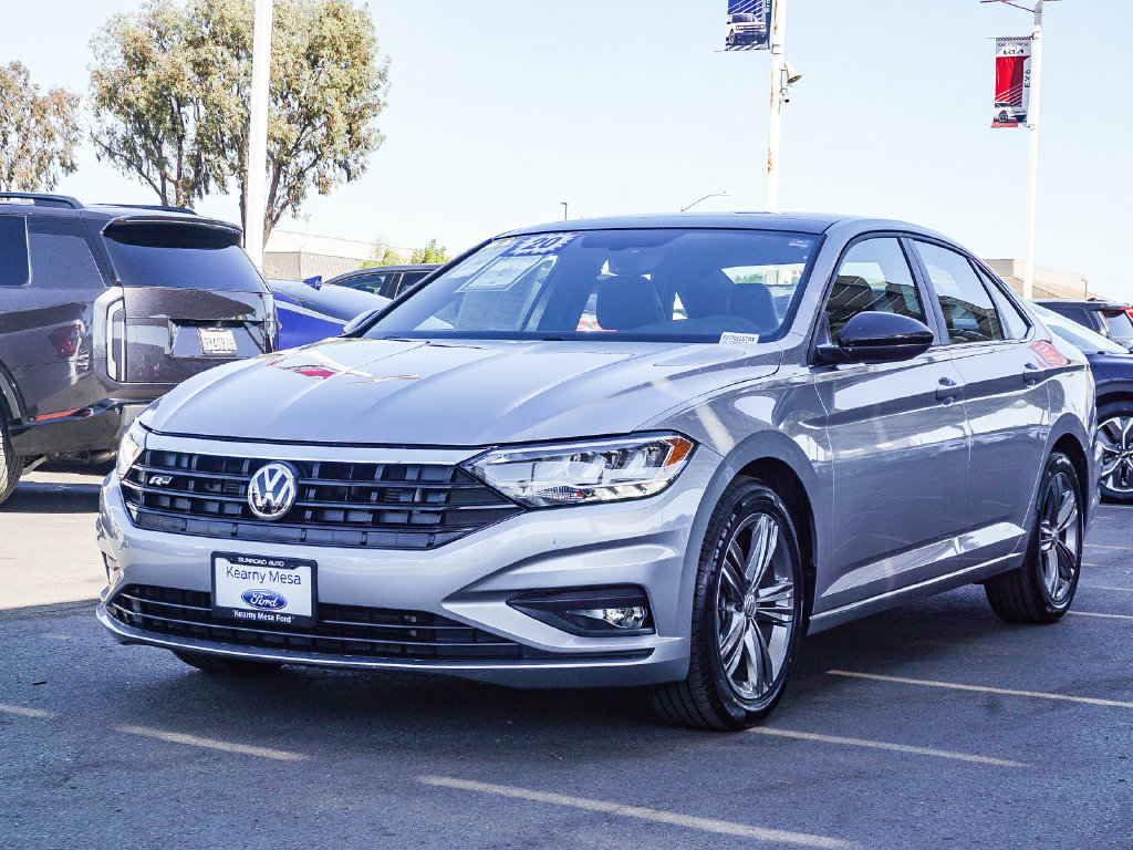 Used 2020 Volkswagen Jetta SE FWD image 3