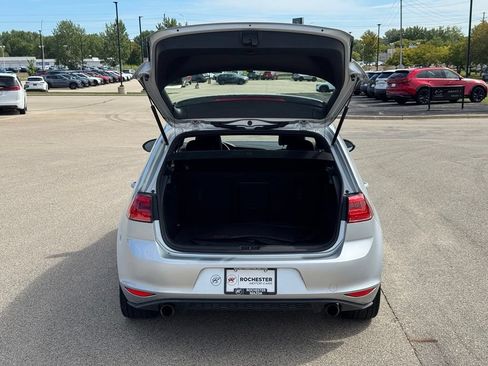 Used 2017 Volkswagen GTI SE FWD image 36