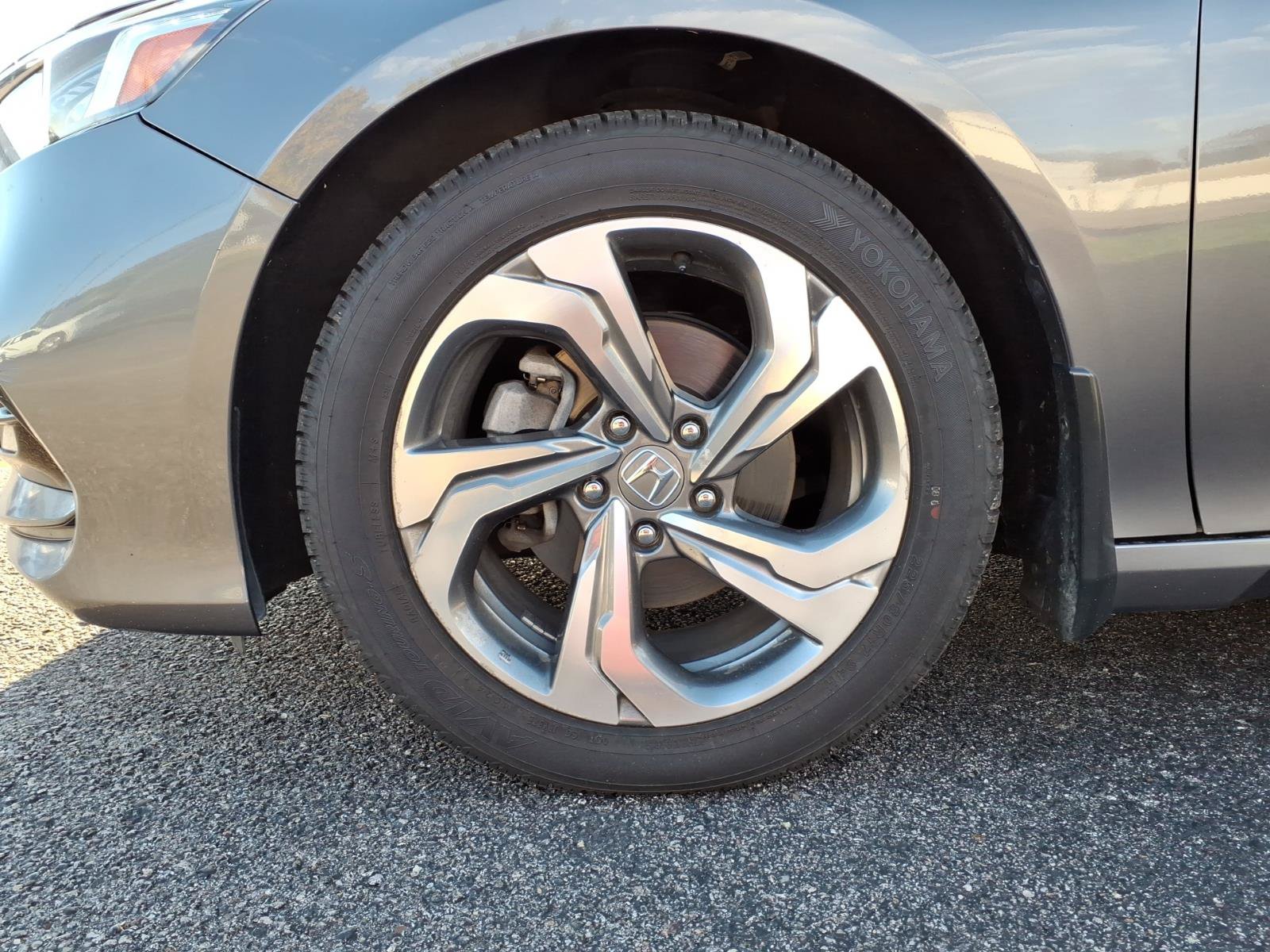 Used 2018 Honda Accord EX-L image 9