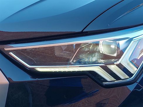 Used 2022 Audi Q3 2.0T Premium Plus w/ Premium Plus Package image 41