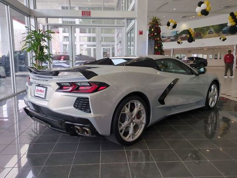 Used 2021 Chevrolet Corvette Stingray Premium Conv w/ Z51 Performance Package image 5