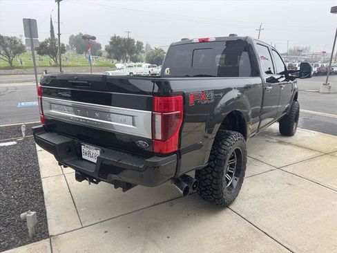 Used 2022 Ford F250 Platinum w/ FX4 Off-Road Package image 5