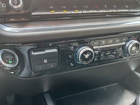 Used 2024 GMC Sierra 1500 SLT w/ SLT Premium Plus Package image 14