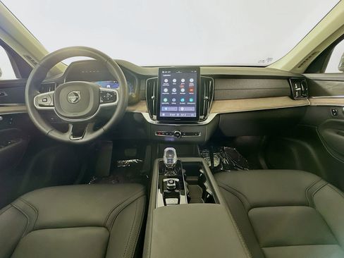 Used 2025 Volvo XC90 B6 Plus AWD/4WD image 14