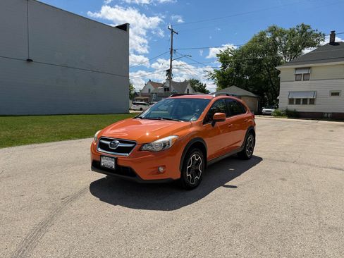 Used 2014 Subaru Crosstrek 2.0i Limited AWD/4WD image 3