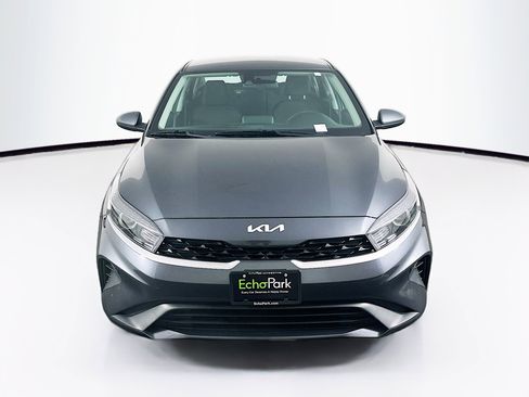 Used 2023 Kia Forte LXS image 2