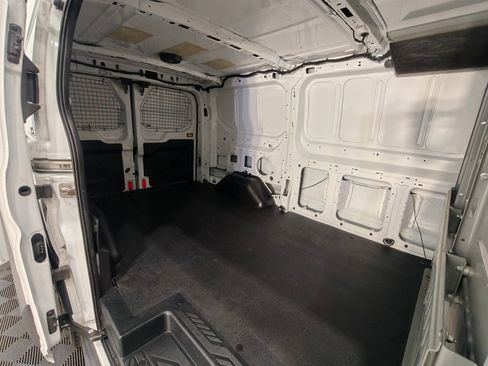 Used 2017 Ford Transit 150 130 Low Roof RWD image 28