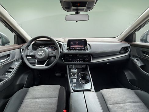 Used 2022 Nissan Rogue SV FWD image 13