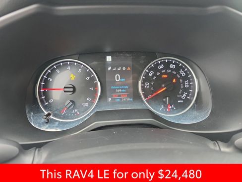 Used 2022 Toyota RAV4 LE image 24