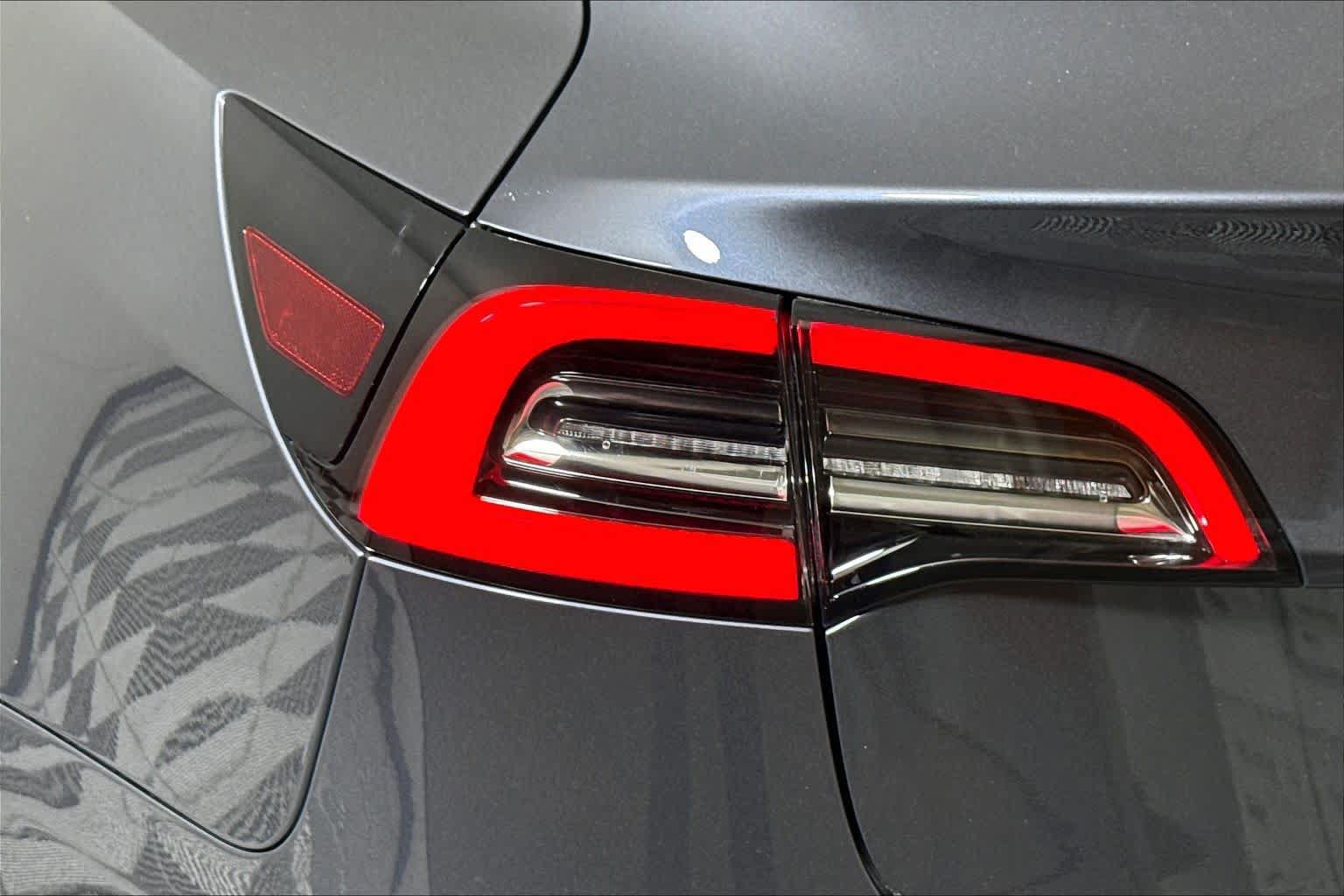 Used 2022 Tesla Model 3 RWD image 25