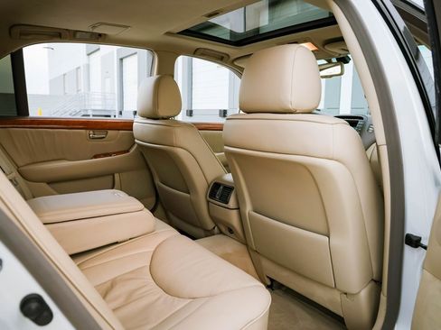 Used 2005 Lexus LS 430 image 25