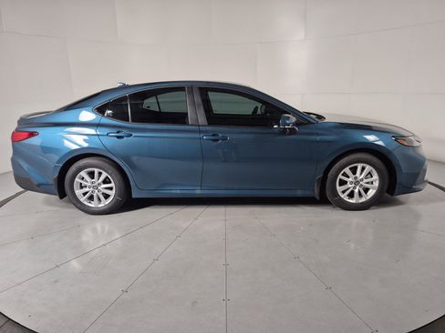 New 2026 Toyota Camry LE image 5