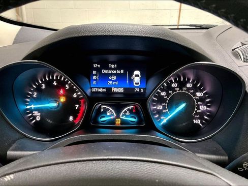 Used 2017 Ford Escape SE w/ Equipment Group 201A image 13