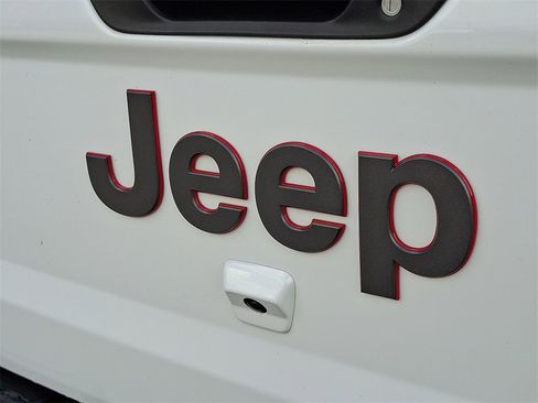 Used 2024 Jeep Gladiator Rubicon w/ Technology Group image 30