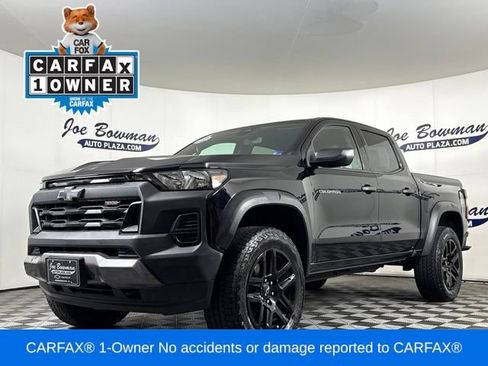 Used 2024 Chevrolet Colorado Trail Boss AWD/4WD image 3