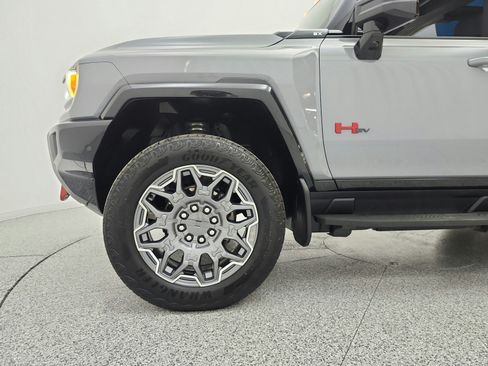 Used 2026 GMC Hummer EV SUV w/ LPO, Sport Package AWD/4WD image 17