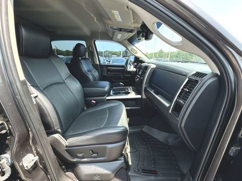 Used 2018 RAM 2500 Laramie w/ Sport Appearance Group AWD/4WD image 28
