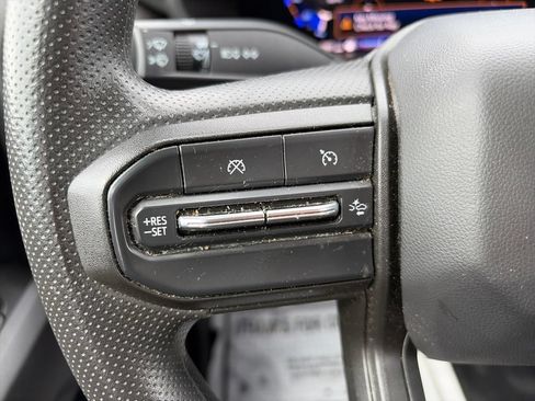 Used 2024 Chevrolet Colorado Trail Boss w/ Technology Package AWD/4WD image 13