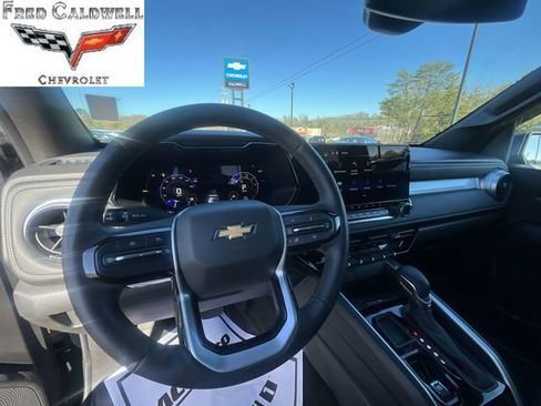 Used 2024 Chevrolet Colorado LT w/ LT Convenience Package III image 16