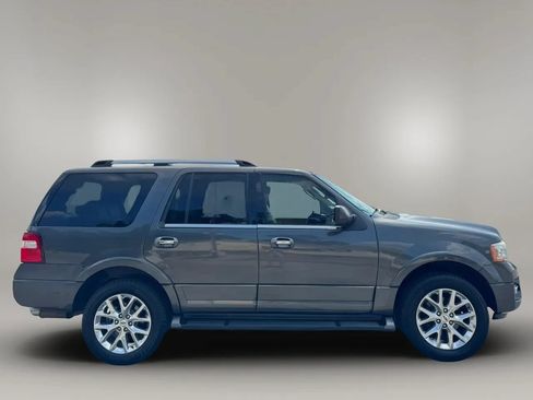 Used 2017 Ford Expedition Limited RWD image 4