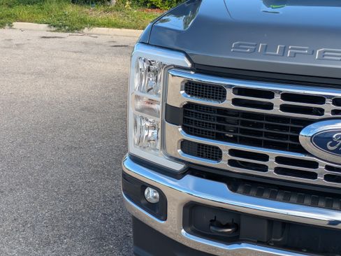 Used 2025 Ford F250 XLT w/ FX4 Off-Road Package AWD/4WD image 10