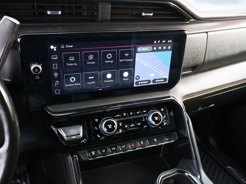 Used 2024 GMC Sierra 2500 AT4 w/ AT4 Premium Plus Package image 29