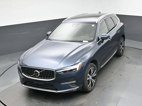 Used 2023 Volvo XC60 B5 Plus w/ Protection Package Premier AWD/4WD image 39
