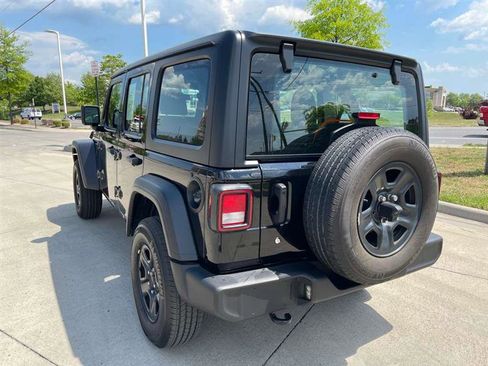 Used 2023 Jeep Wrangler Sport AWD/4WD image 17