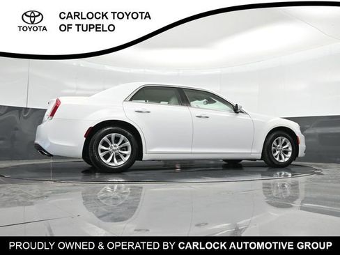Used 2023 Chrysler 300 Touring w/ Safetytec Plus Group RWD image 41