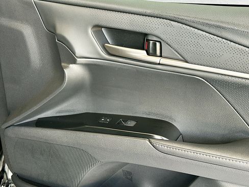 Used 2025 Toyota Camry XSE FWD image 29